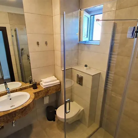 Pensiunea Caluda 3* ナボダリ